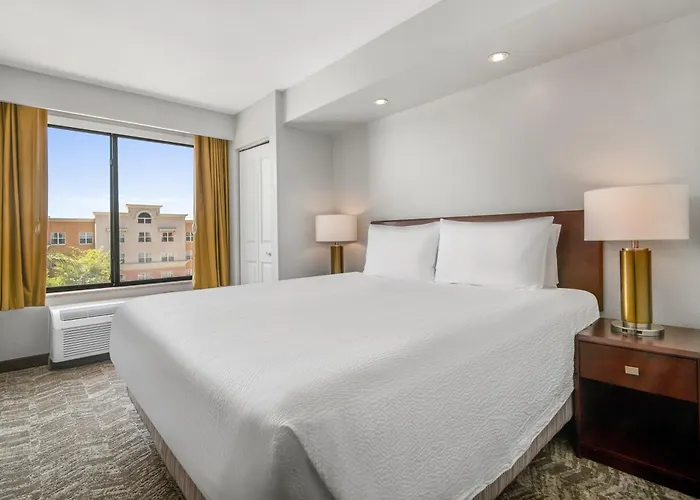 Springhill Phoenix Sports & Entertainment District 3*