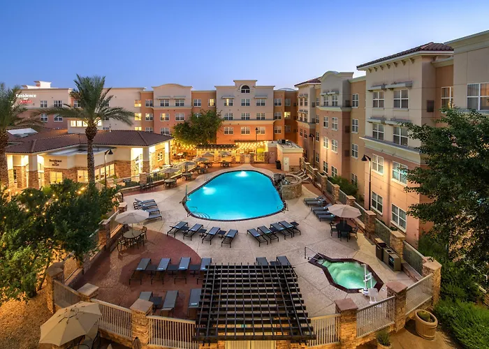 Springhill Phoenix Sports & Entertainment District 3*
